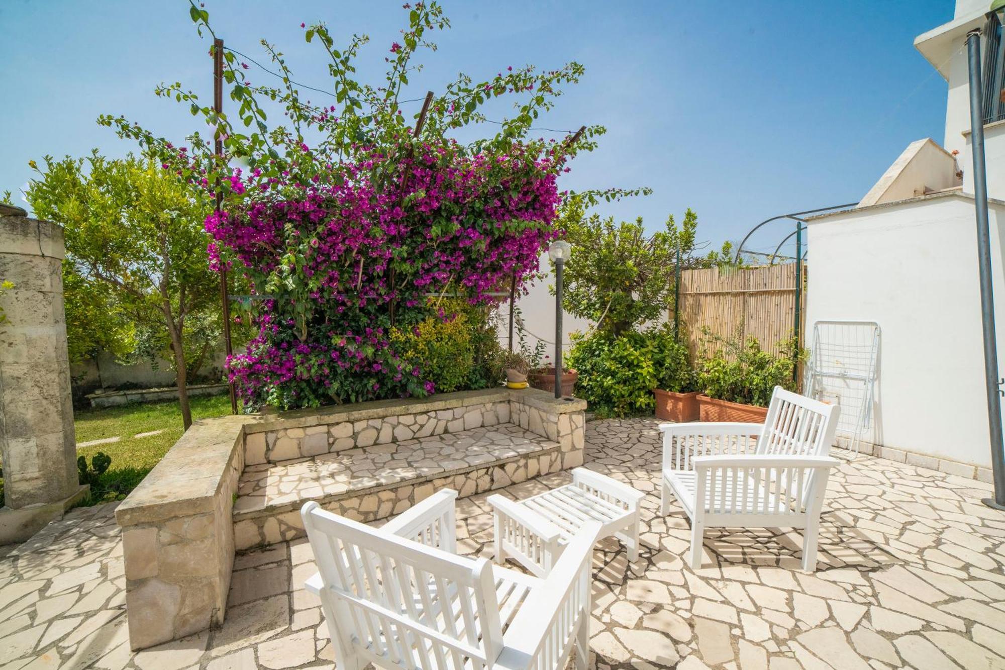 Villa Lisa Garden And Pool - Happy Rentals Мелендуньо Экстерьер фото