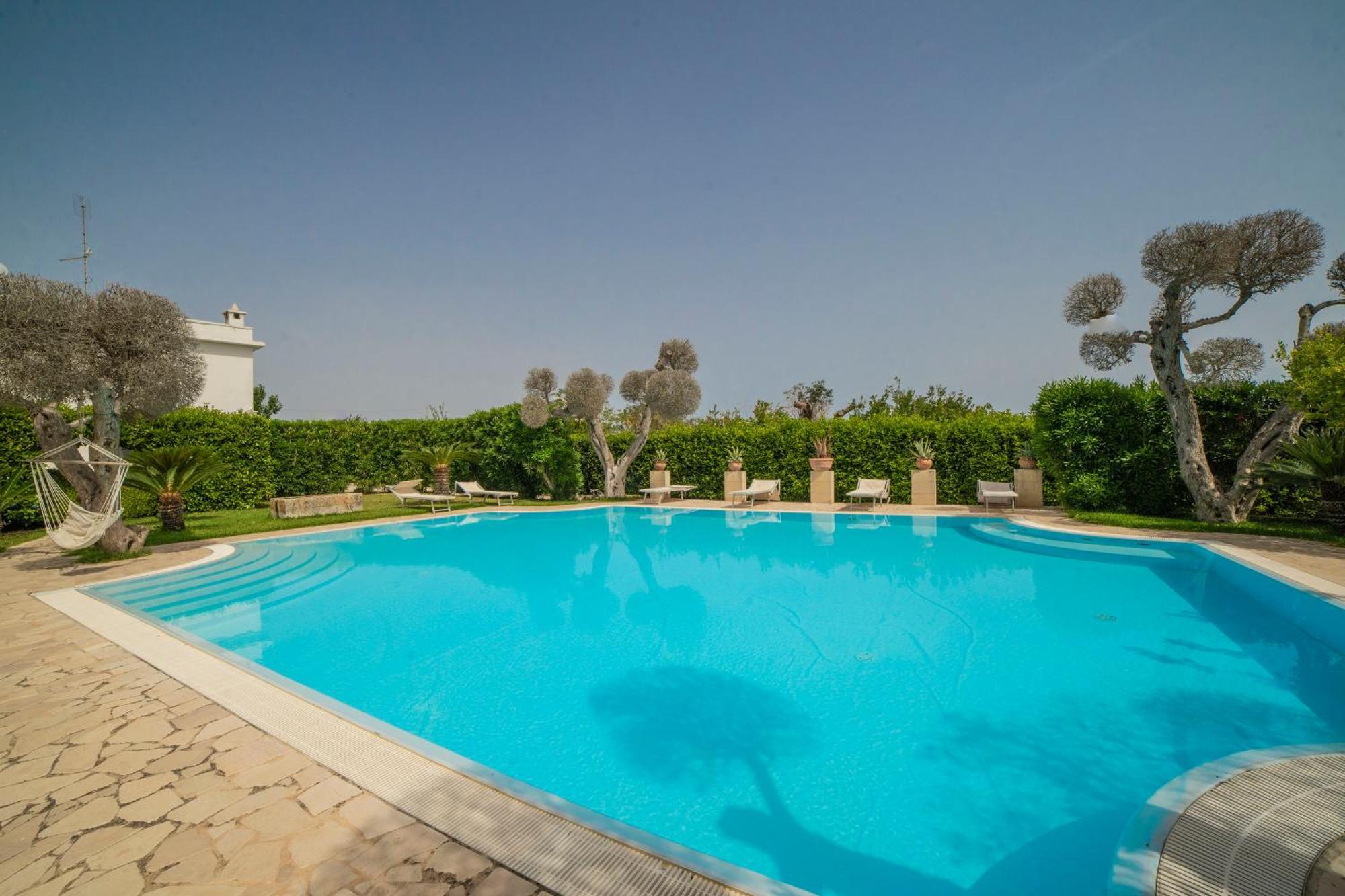 Villa Lisa Garden And Pool - Happy Rentals Мелендуньо Экстерьер фото